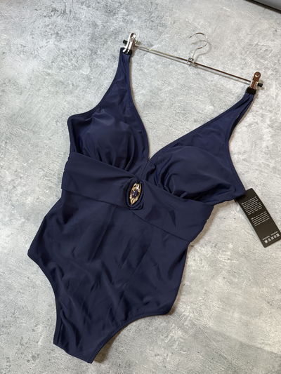 Enteriza dama Azul vedetina