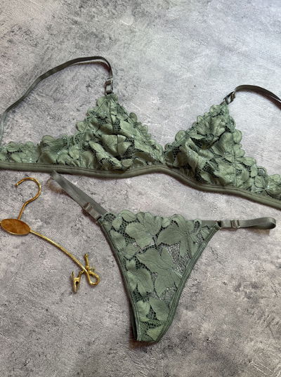 Conjunto Tiento Oliva encaje 