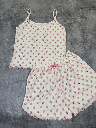 Pijama morley blanco con flores rosa talle 3