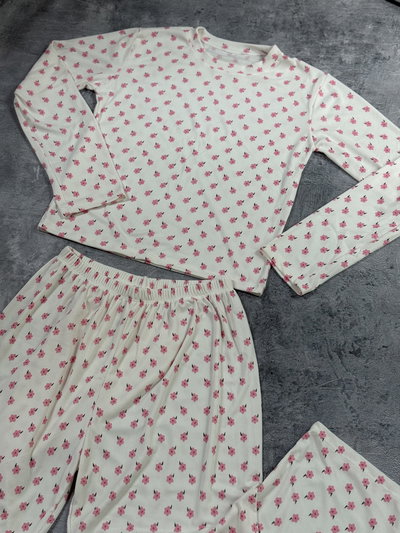Pijama largo morley blanco/florcitas rosa 