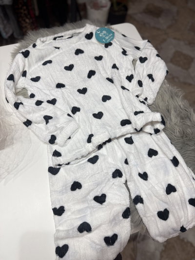 Pijama niñx corazones blanco talle 7/8 años