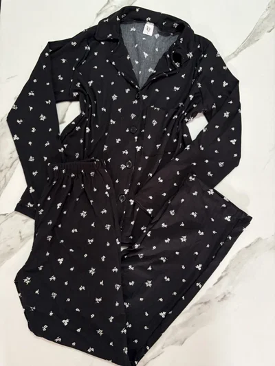 Pijama camisero de morley negro florcitas