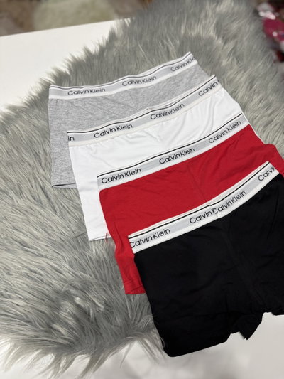 Boxer dama