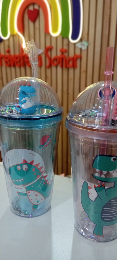 vaso con tapa dino con brillo