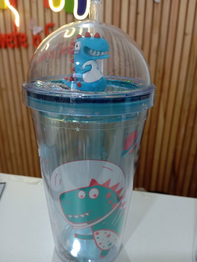 vaso con tapa dino con brillo