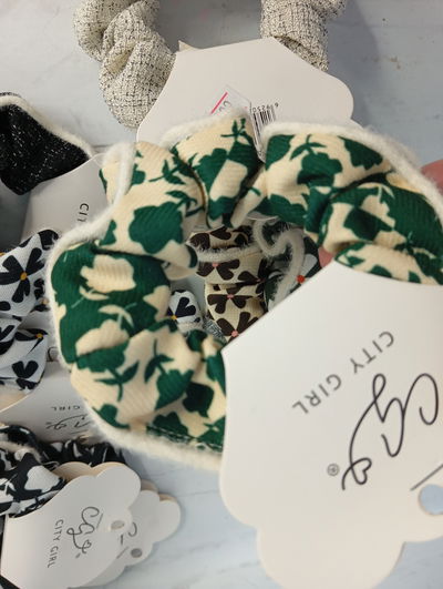 Colitas scrunchies