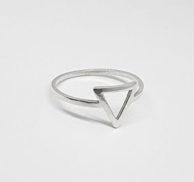 Anillo Triángulo