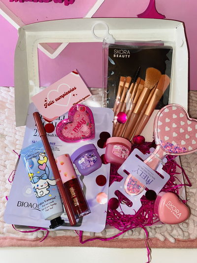 Box DIVINA💘💄🌺✨
