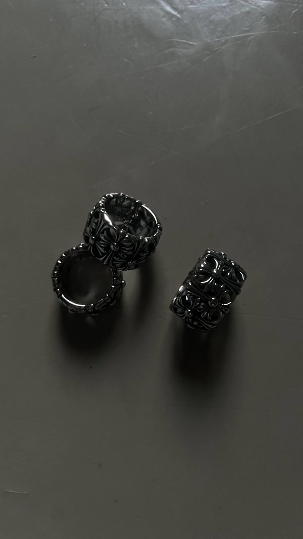 Anillo Chrome Hearts 'Cemetery'