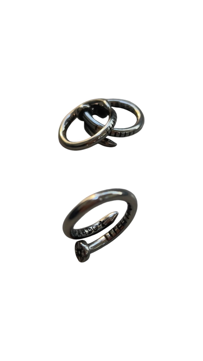Anillo Chrome Hearts 'Nail Ring'