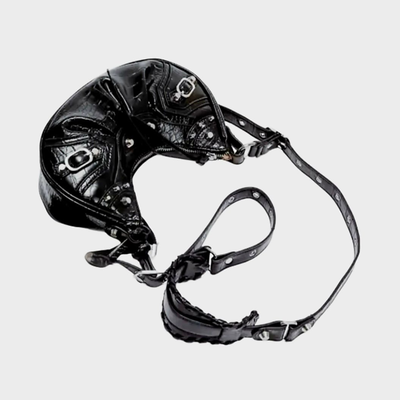 Cartera negra charolada