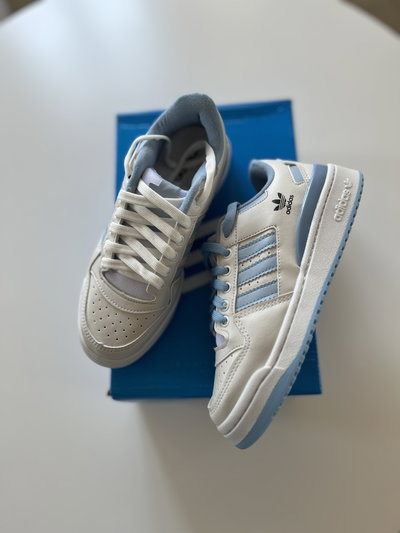Adidas Forum celestes IMPORTADAS