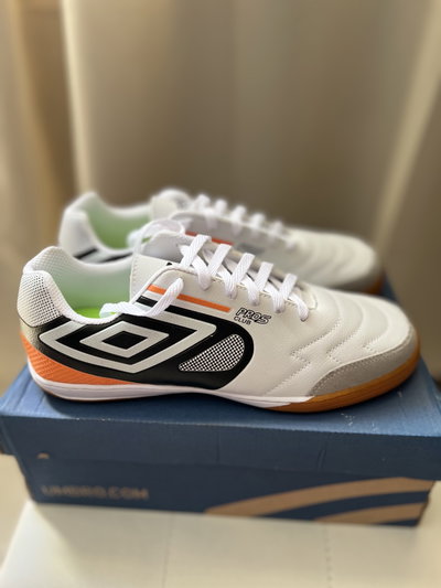 Botines Umbro de futbol salón IMPORTADOS