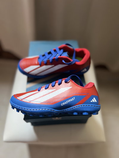 Botines Adidas ❤️💙 IMPORTADOS