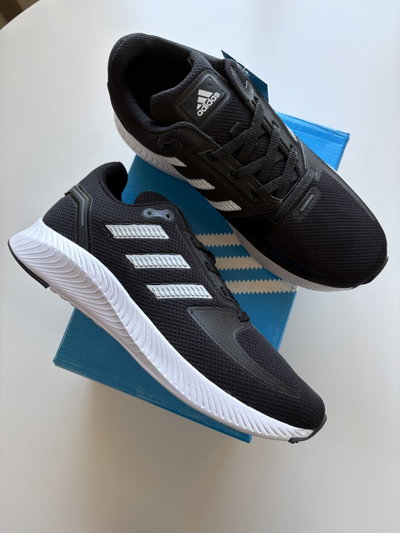 Adidas Falcon clásicas IMPORTADAS