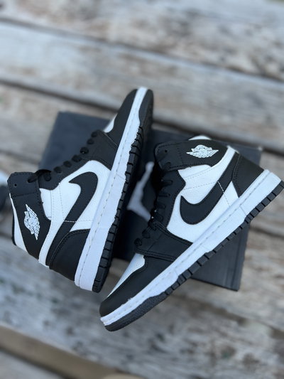 Botitas Nike Jordan panda IMPORTADAS