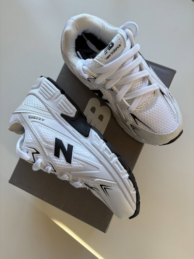 New Balance abzorb blancas y negras IMPORTADAS