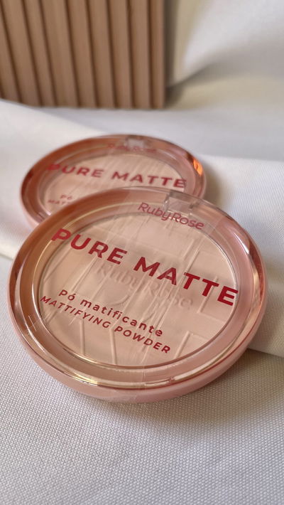 Polvo translúcido matificante - PURE MATTE Ruby Rose