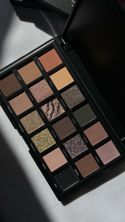 Paleta de sombras Precious - OBSIDIAN Ruby Rose