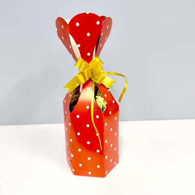 Box Botella con chocolates surtidos