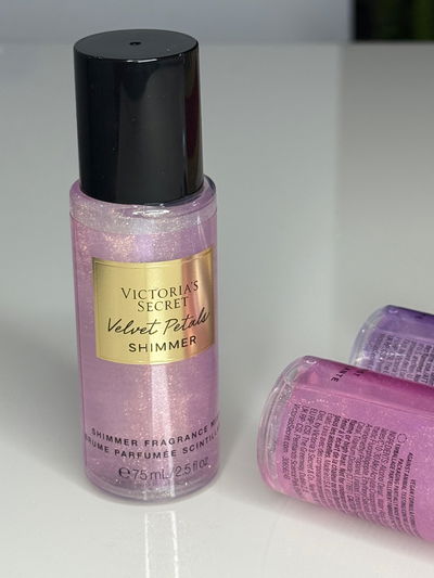 MINI SHIMMER VELVET PETALS 