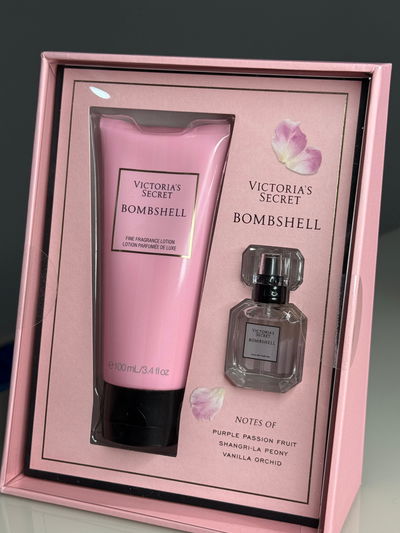 Set Bombshell Victoria’s Secret