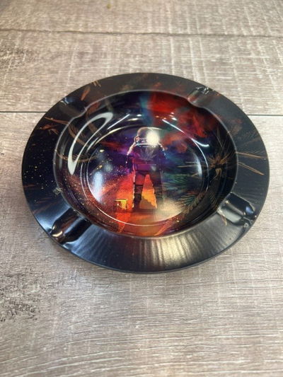 Ceniceros Lata de metal 02