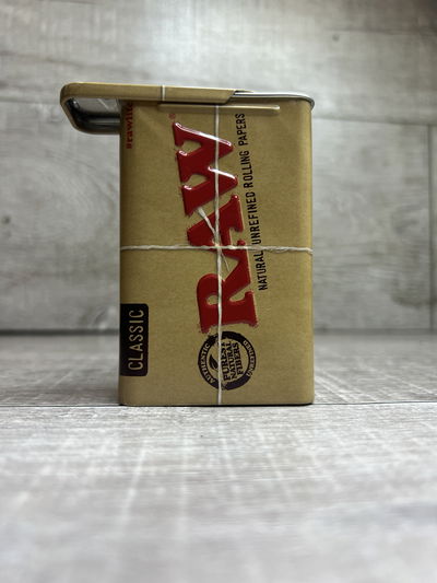 Lata Raw Sliding Top Tin