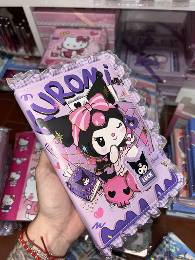 Agenda grande kuromi hojas con diseños - x1