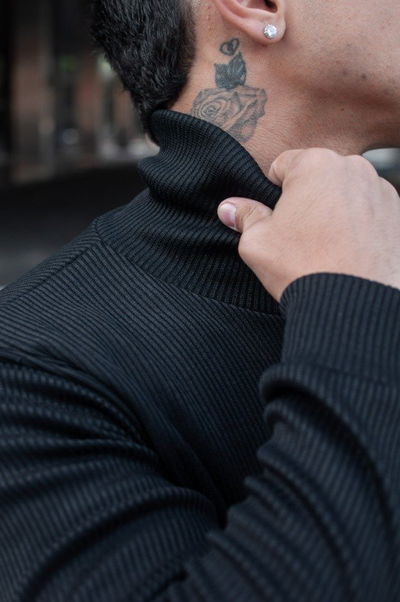 Polera Nórdica (con friza) - Negro