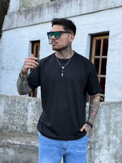 Remera Oversize Panal -  Negro