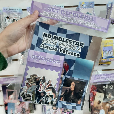 Set de papeleria Angie Velasco