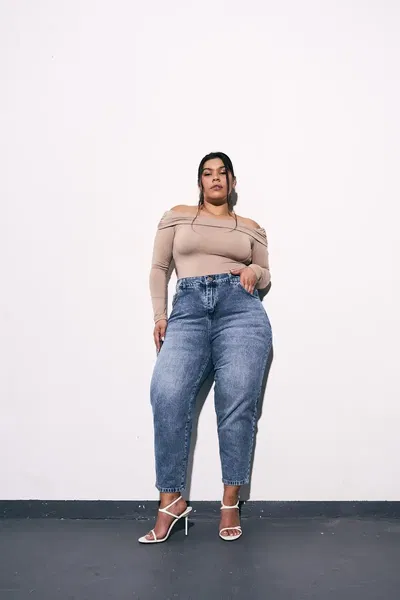 MOM THARION NEVADO BIGOTE rigido