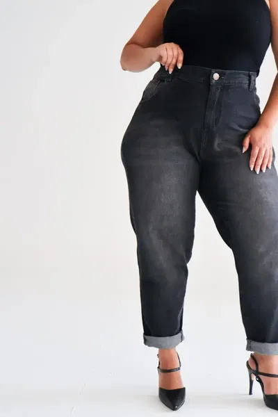 MOM LIOREN BIGOTE rígido CHETA