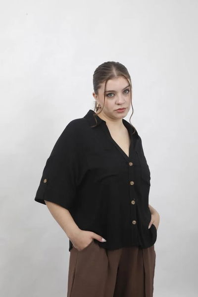 4115 Camisa Escote V Charretera Dos Bolsillos