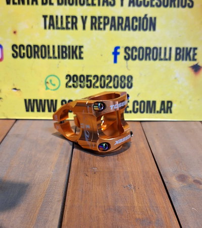 Stem Tossek color dorado