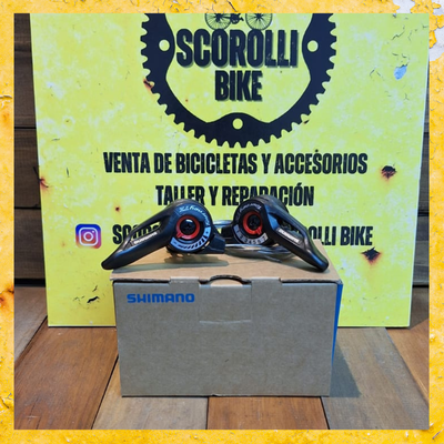 Par de shifters Shimano SL-TZ500