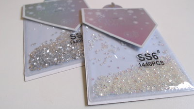 Strass blanco tornasol