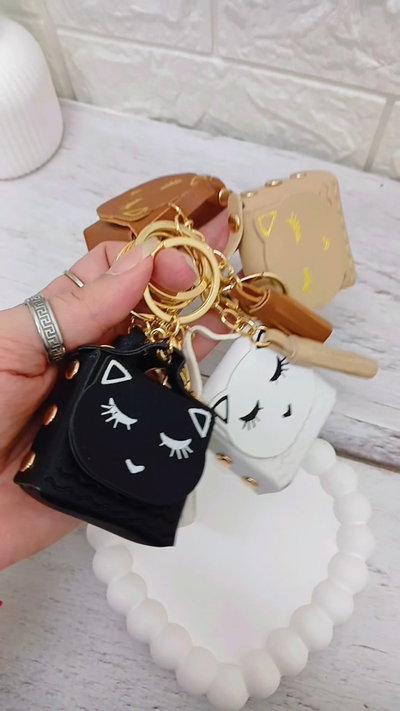 Charm Gatito