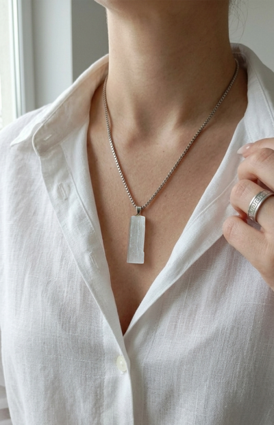 Collar Selenita