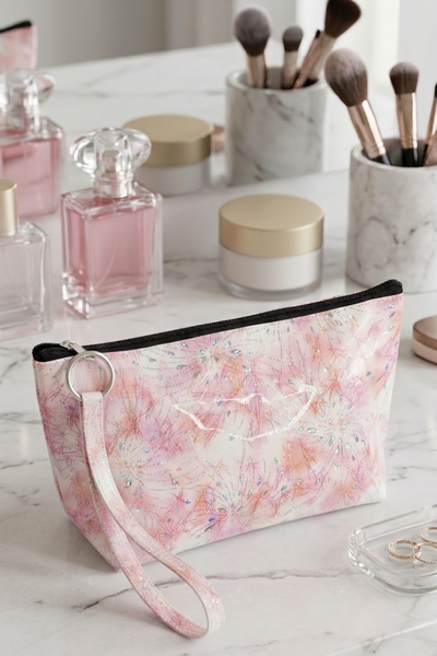 Neceser Flores