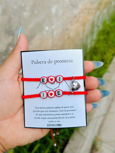 Pulseras Iniciales mas imán 