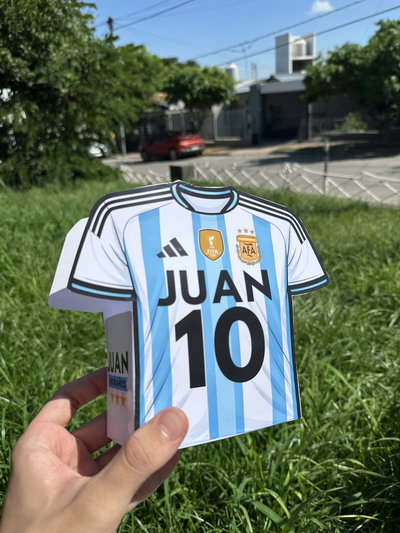 BOLSITA CAMISETA ARGENTINA EDITABLE EN CANVA