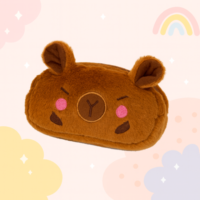 CARTUCHERA DE PELUCHE DE CAPIBARA. 