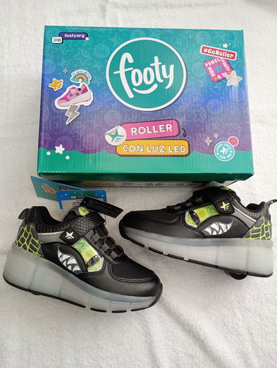 Zapatilla Footy Roller Shark con luces