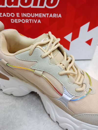 Deportiva Gaelle plataforma moda