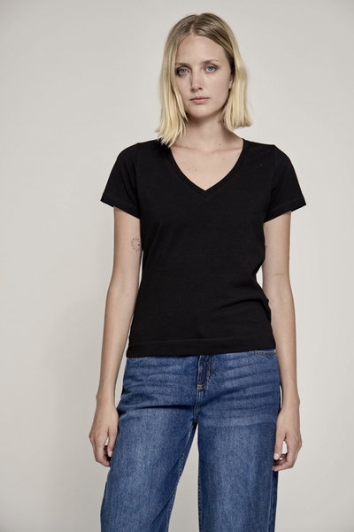 Remera Emilia Estancias Chiripá 2 COLORES