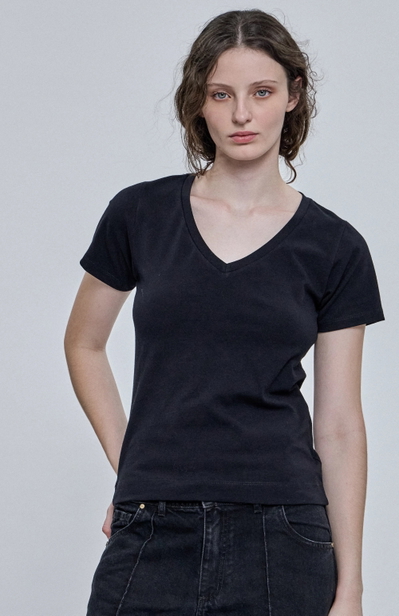 Remera Emilia Negro Estancias