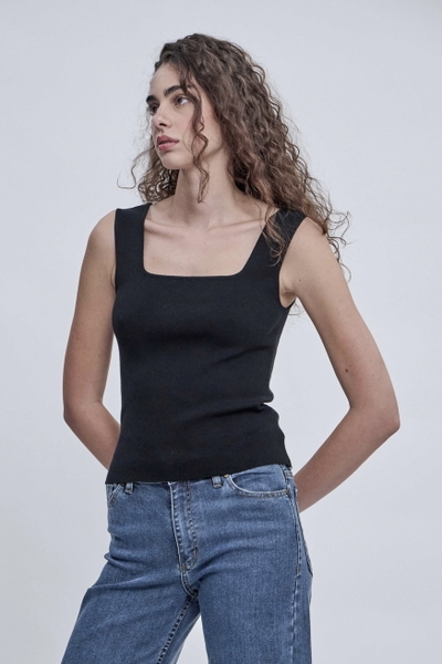 Musculosa Chiara Negro Estancias