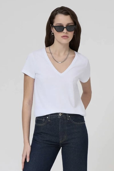 Remera Orilla V Blanco Ayres